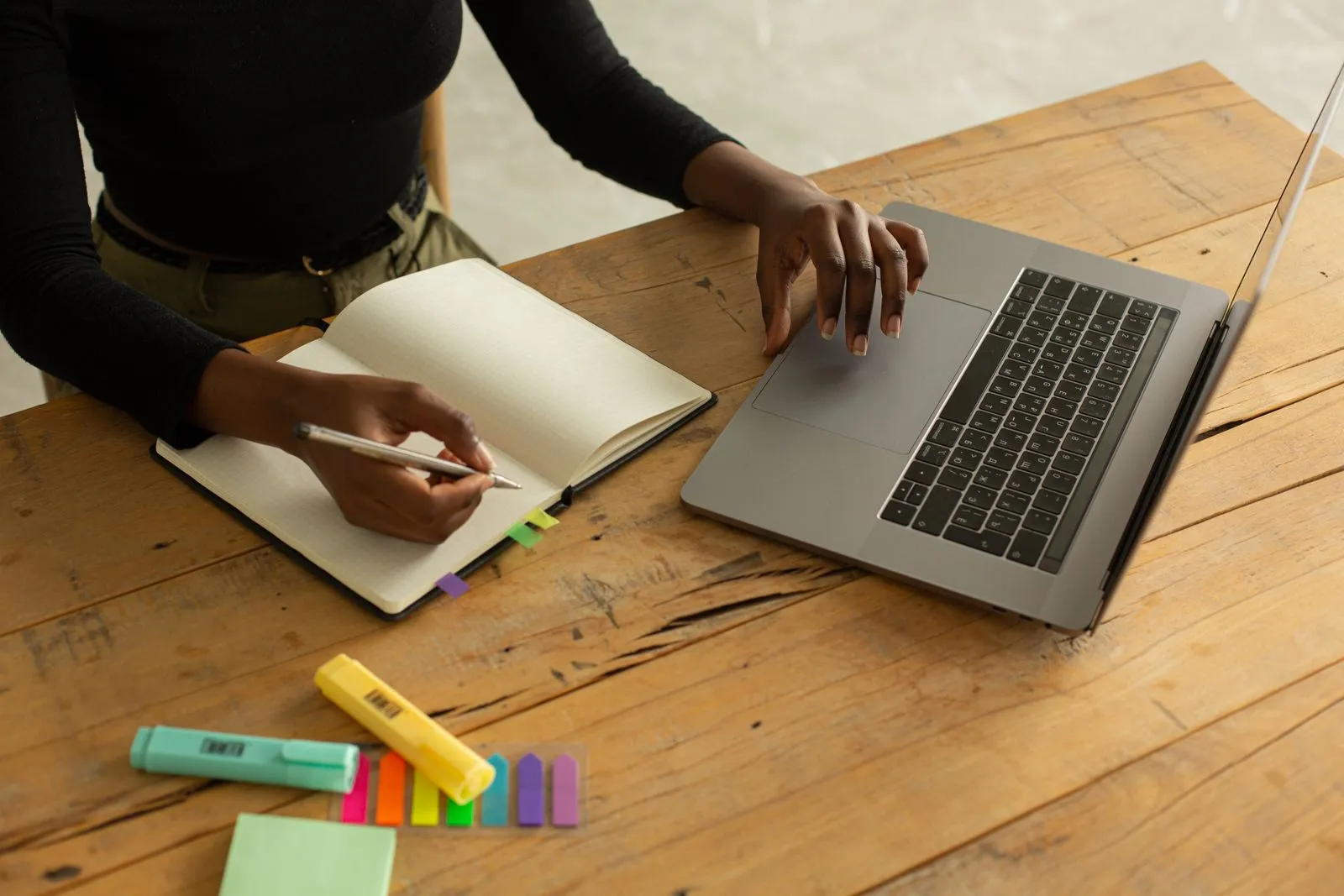 Ways to Keep Online Students Informed